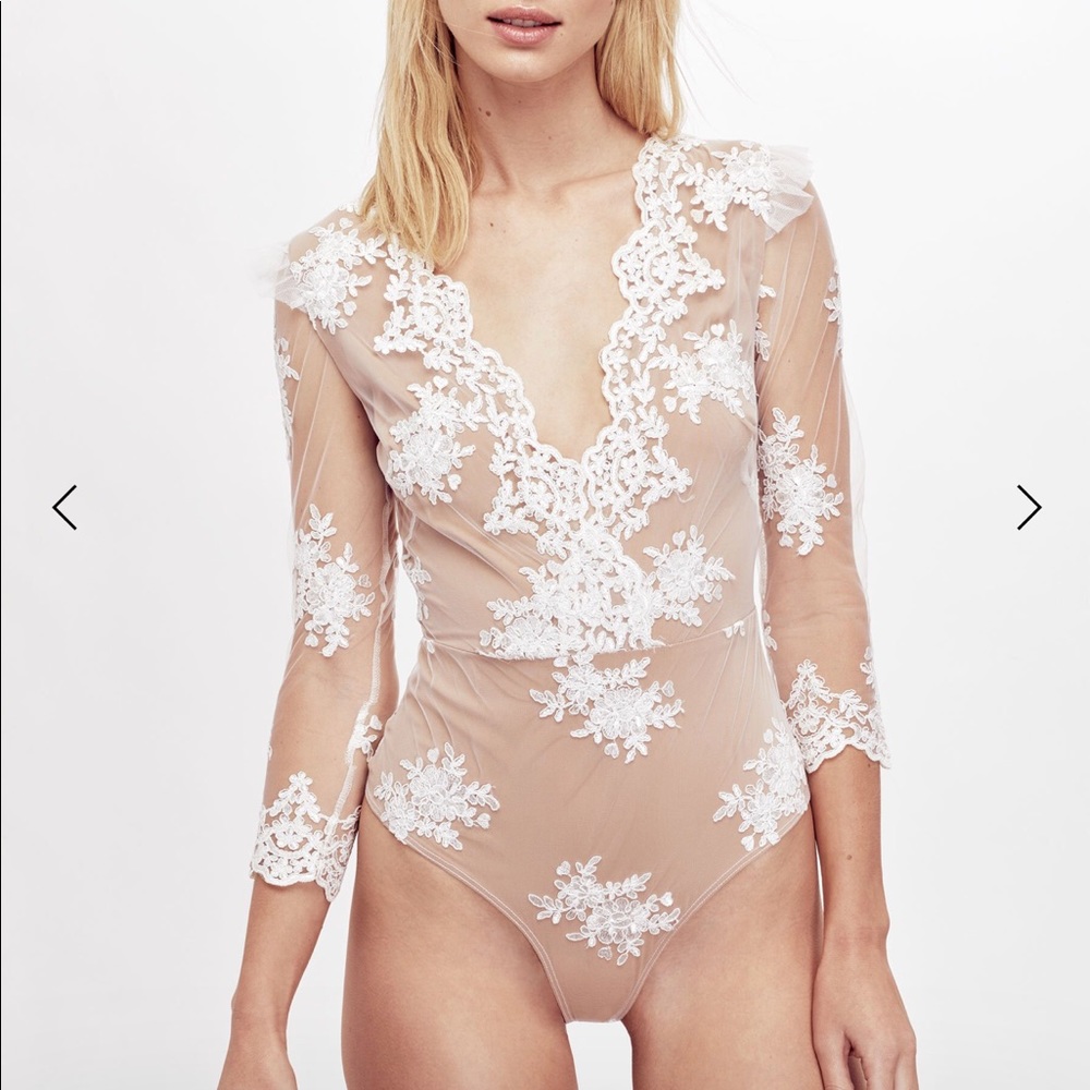 NWT For Love & Lemons Amber Bodysuit White Small